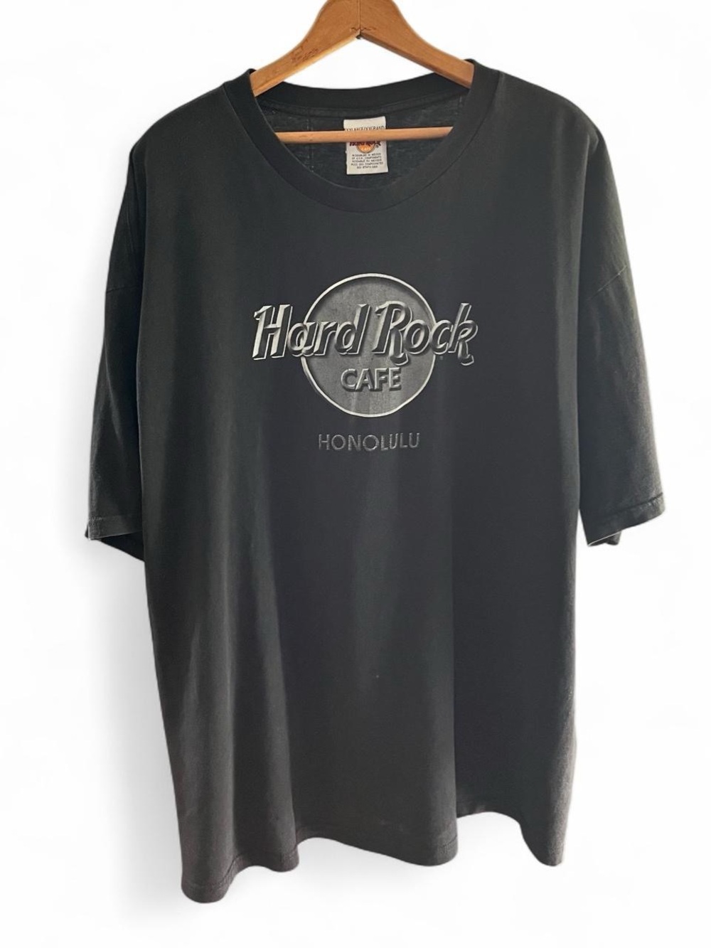 Hard Rock Cafe Honolulu T Shirt 2XL Vintage Graphic Tee Hawaii Souvenir